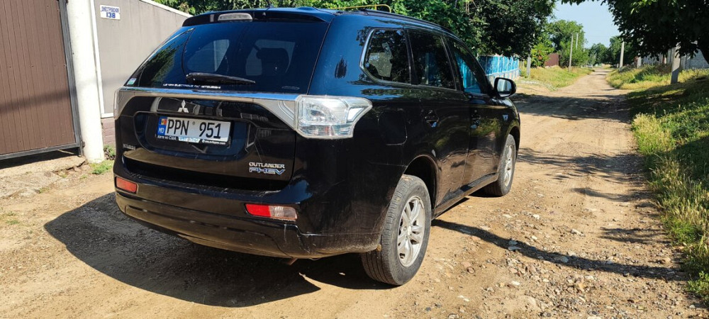 Mitsubishi Outlander 2015 год Тирасполь Тирасполь - изображение 3
