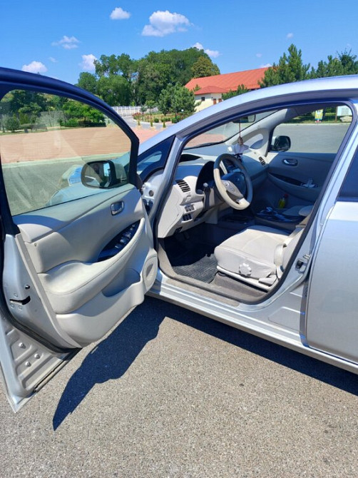 Nissan Leaf 2011 год Бендеры Бендеры - изображение 8