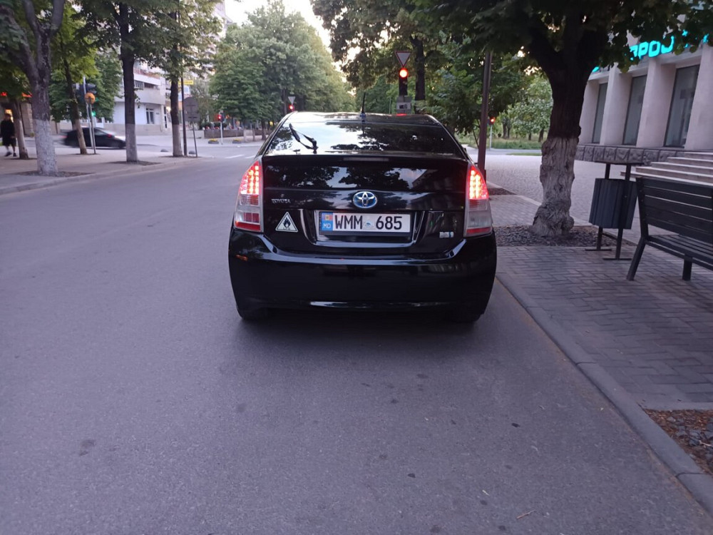 Toyota Prius 2011 год Бендеры Бендеры - изображение 1