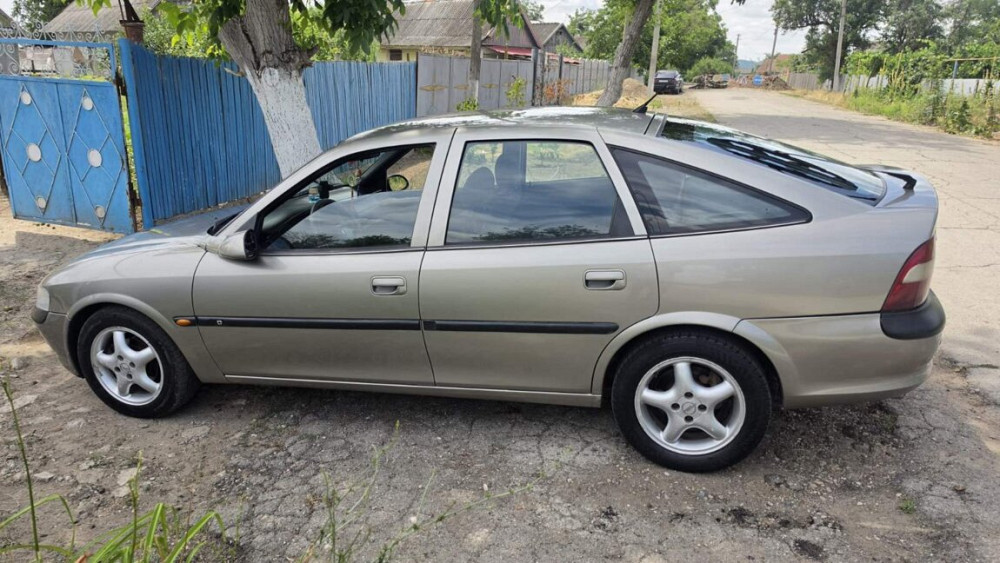 Opel Vectra 1998 an Slobozia Slobozia - fotografie 4