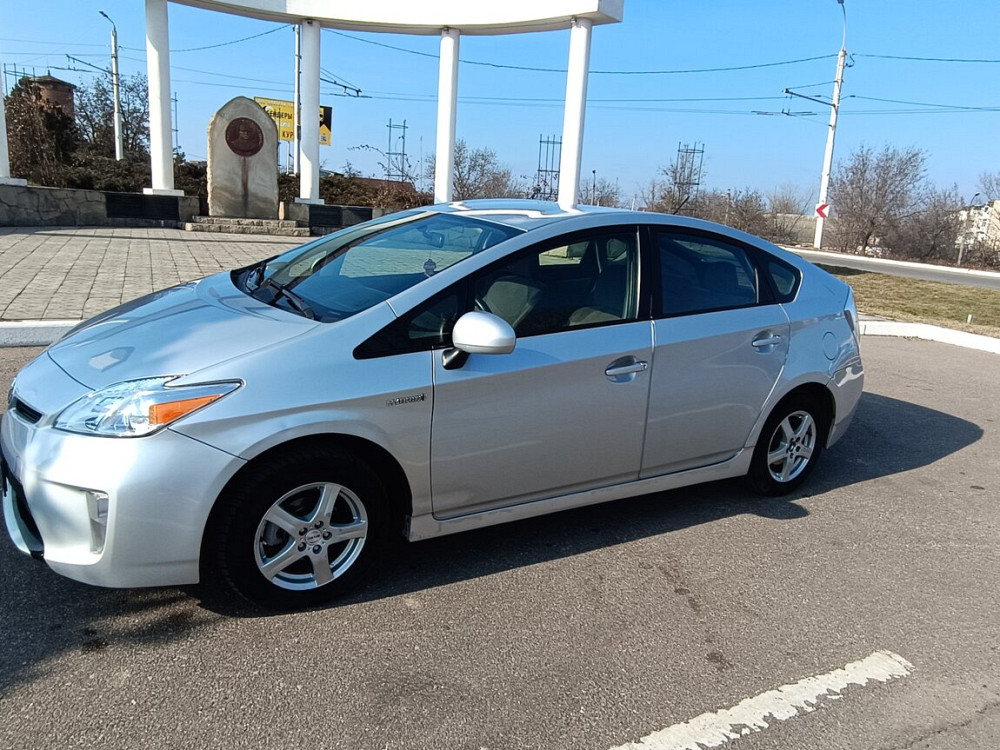 Toyota Prius 2013 год Бендеры Бендеры - изображение 1