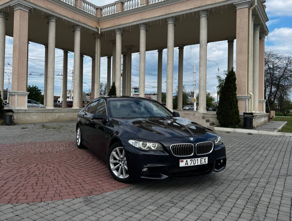 BMW seria 5 2013 an Bender Bender - fotografie 1