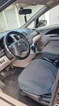 Mitsubishi Grandis 2006 год Бендеры Бендеры