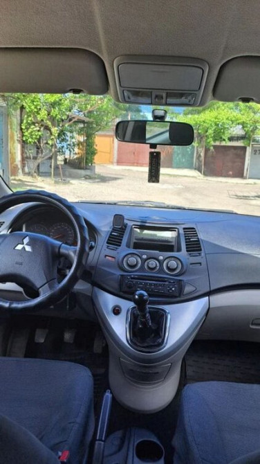 Mitsubishi Grandis 2006 год Бендеры Бендеры - изображение 5