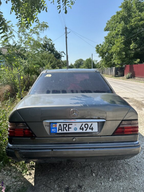 Mercedes E-Class 1989 год Бельцы Бельцы - изображение 3