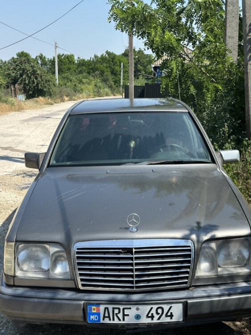 Mercedes E-Class 1989 год Бельцы Бельцы - изображение 2