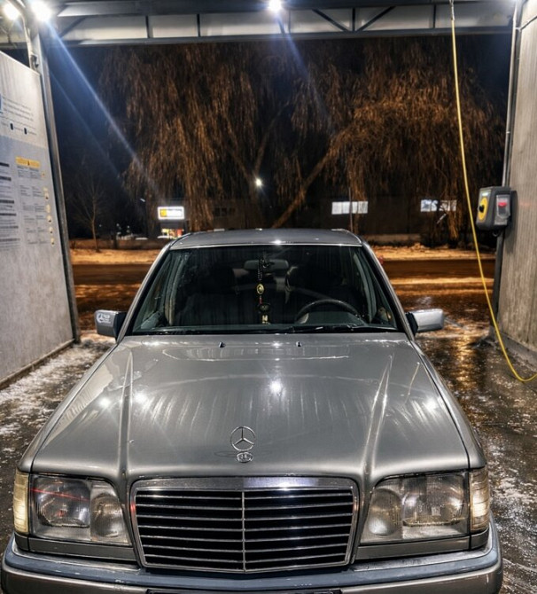 Mercedes E-Class 1989 год Бельцы Бельцы - изображение 1