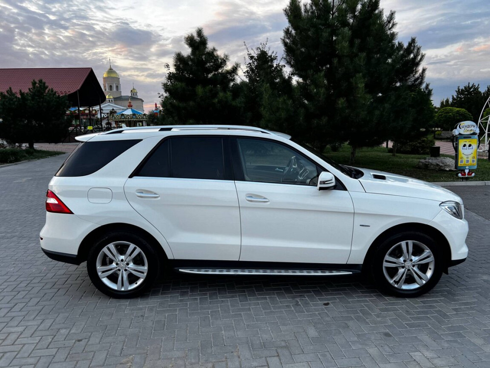 Mercedes M-Class 2012 an Blijnii Hutor Blijnii Hutor - fotografie 2
