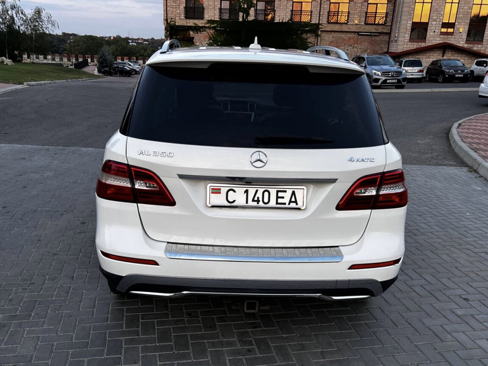 Mercedes M-Class 2012 an Blijnii Hutor Blijnii Hutor - fotografie 4