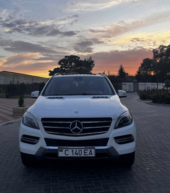 Mercedes M-Class 2012 an Blijnii Hutor Blijnii Hutor - fotografie 1