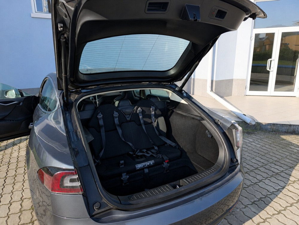 Tesla Model S 2013 год Бендеры Бендеры - изображение 6
