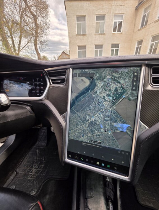 Tesla Model S 2013 год Бендеры Бендеры - изображение 5