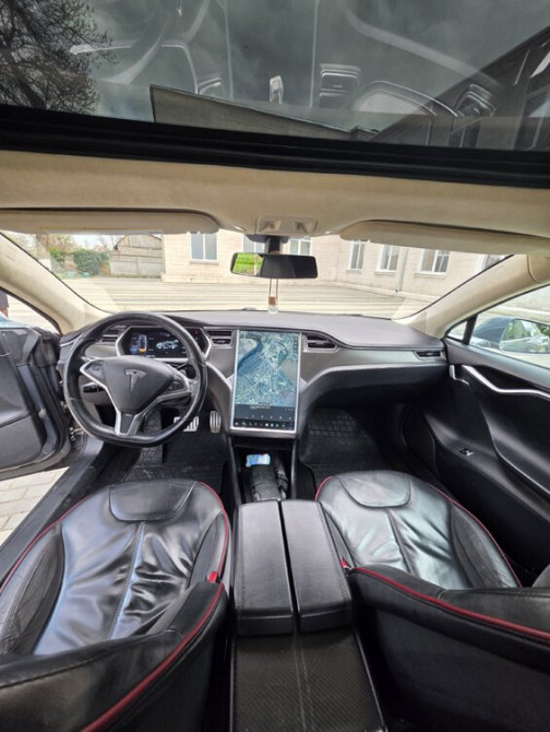 Tesla Model S 2013 год Бендеры Бендеры - изображение 4