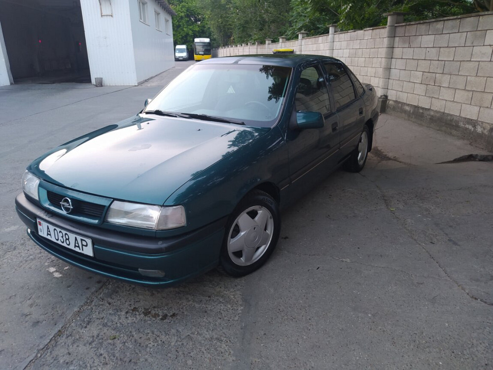 Opel Vectra 1994 год Бендеры Бендеры - изображение 3