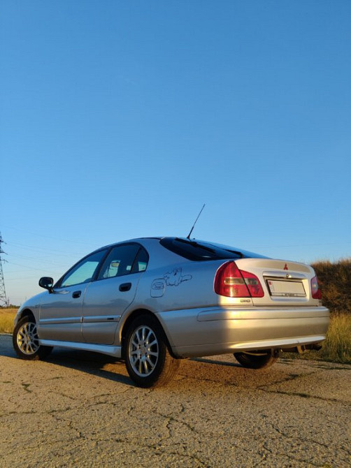 Mitsubishi Carisma 2001 год Бендеры Бендеры - изображение 4
