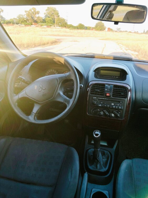 Mitsubishi Carisma 2001 год Бендеры Бендеры - изображение 2