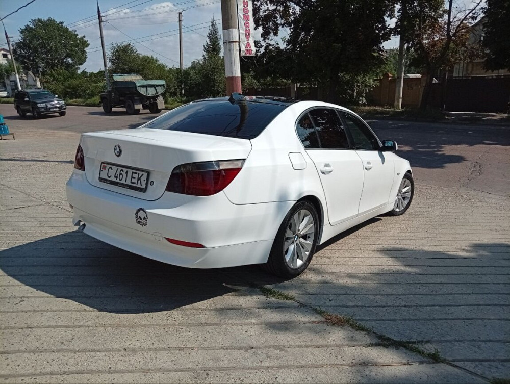 BMW 5 Series 2004 год Слободзея Слободзея - изображение 3