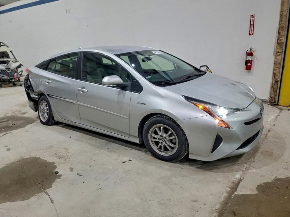 Toyota Prius 2016 год Тирасполь Тирасполь - изображение 2