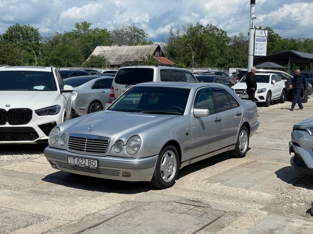Mercedes E-Class 1998 год Тирасполь Тирасполь - изображение 4