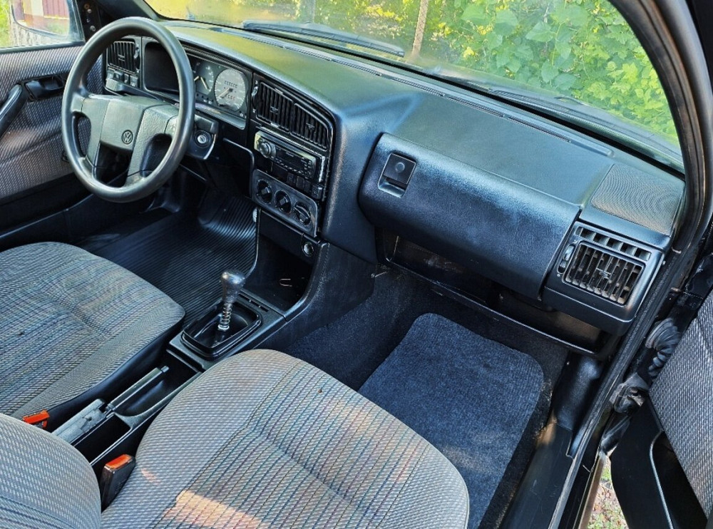 Volkswagen Passat 1992 год Тирасполь Tiraspol - fotografie 3