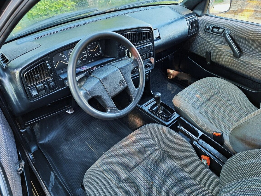 Volkswagen Passat 1992 год Тирасполь Tiraspol - fotografie 2