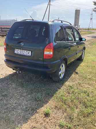 Opel Zafira 2000 год Парканы Парканы
