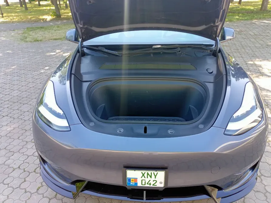 Tesla Model Y 2021 год Тирасполь Тирасполь - изображение 9