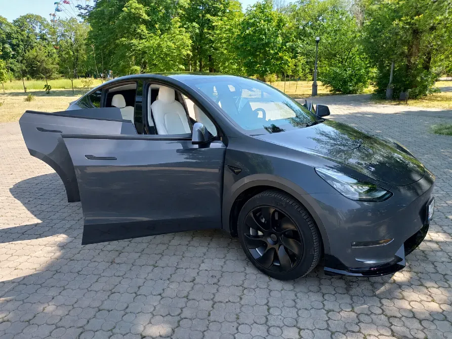 Tesla Model Y 2021 год Тирасполь Тирасполь - изображение 1