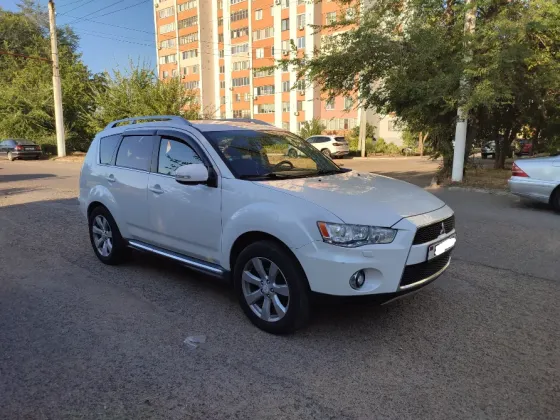 Mitsubishi Outlander 2010 год Бендеры Бендеры