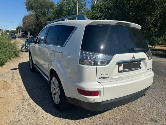 Mitsubishi Outlander 2010 год Бендеры Bender