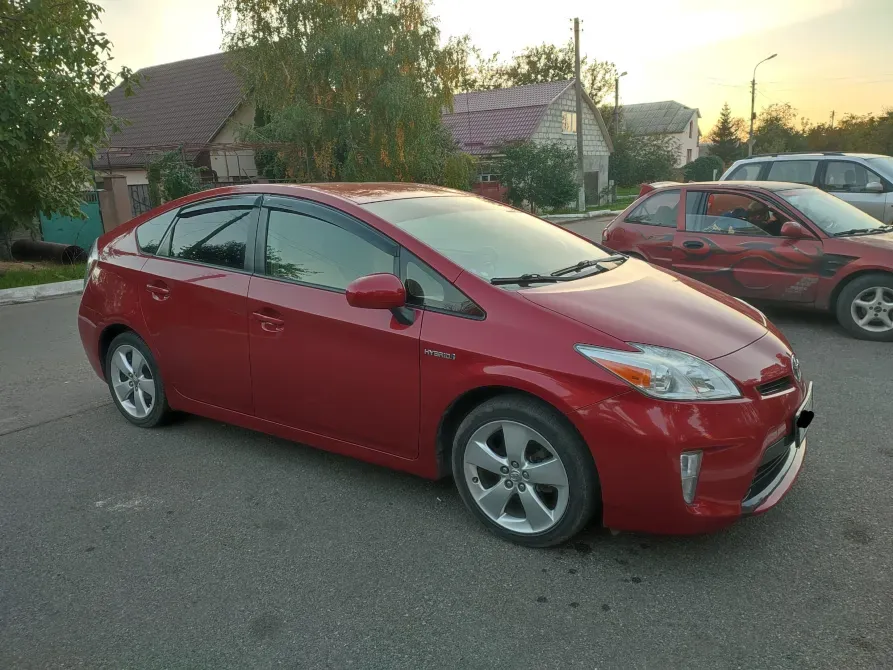 Toyota Prius 2014 год Бендеры Bender - fotografie 1