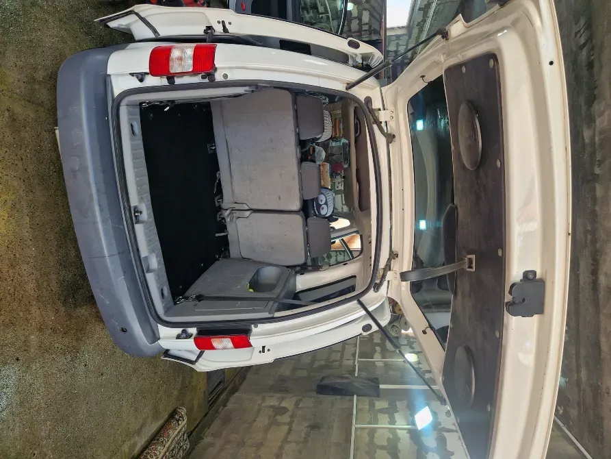 Volkswagen Caddy 2008 год Слободзея Слободзея - изображение 6