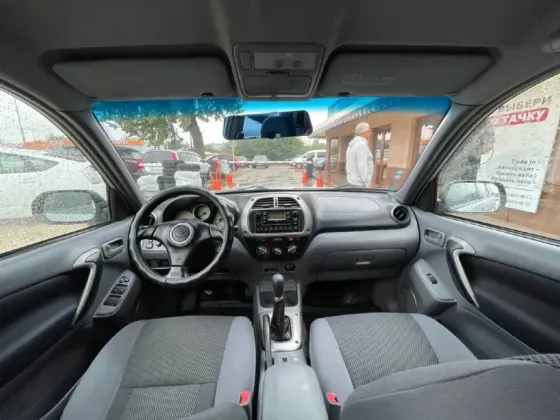 Toyota RAV4 2004 год Бендеры Бендеры