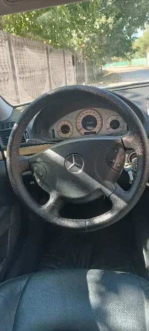 Mercedes E-Class 2005 an Chişinău Кишинёв - изображение 7
