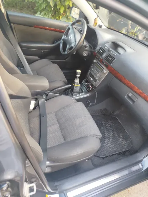Toyota Avensis 2005 год Парканы Парканы - изображение 2
