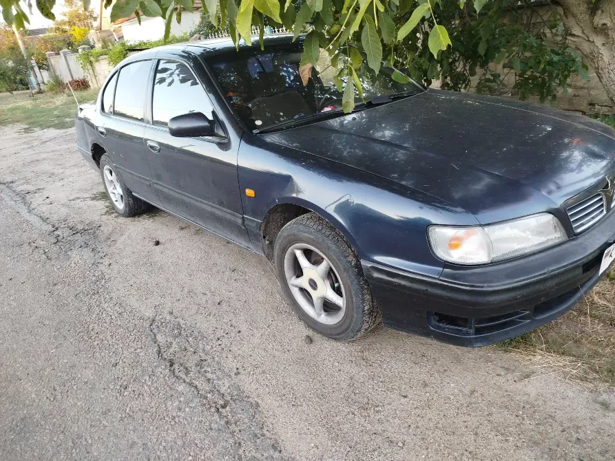 Nissan Maxima 1995 год Парканы Парканы - изображение 3