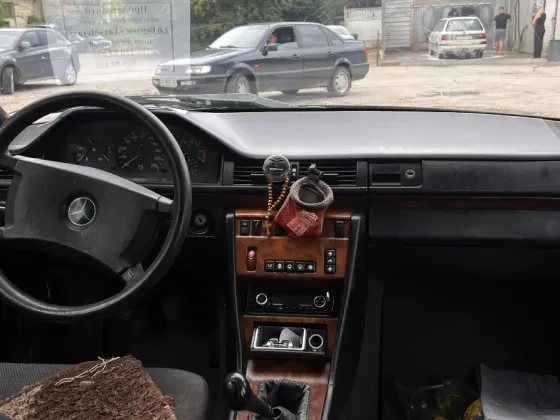 Mercedes E-Class 1990 год Дубоссары Дубоссары