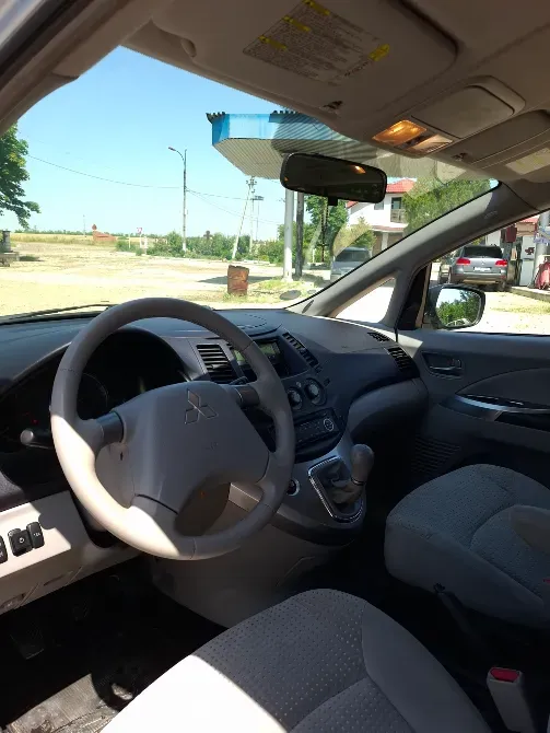 Mitsubishi Grandis 2004 год Григориополь Григориополь - изображение 6