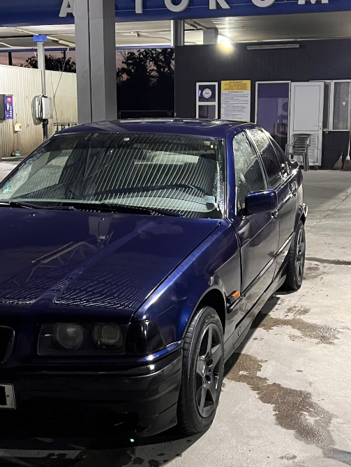 BMW 3 Series 1992 год Бендеры Бендеры - изображение 3