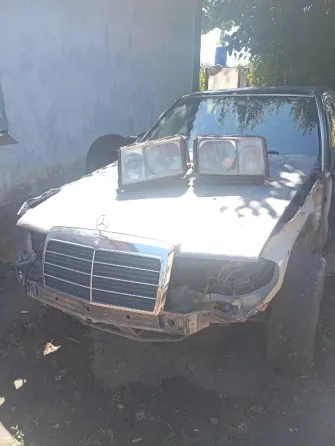 Разбираю W124. 2.0 Бензин -Газ. Есть практически всё. Тирасполь