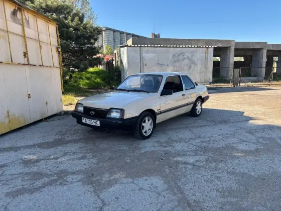 Opel Ascona 1984 год Бендеры Бендеры