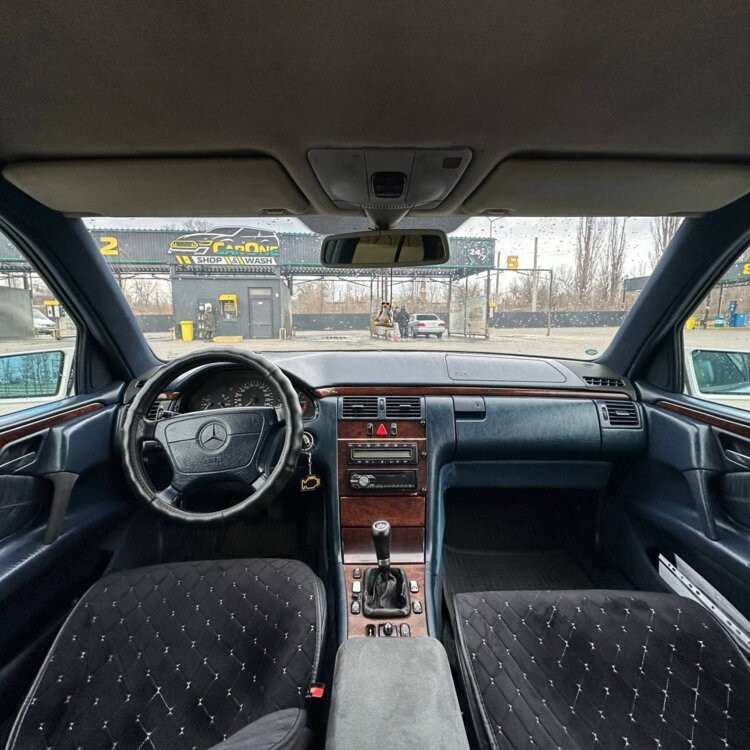 Mercedes E-Class 1997 год Тирасполь Тирасполь - изображение 4