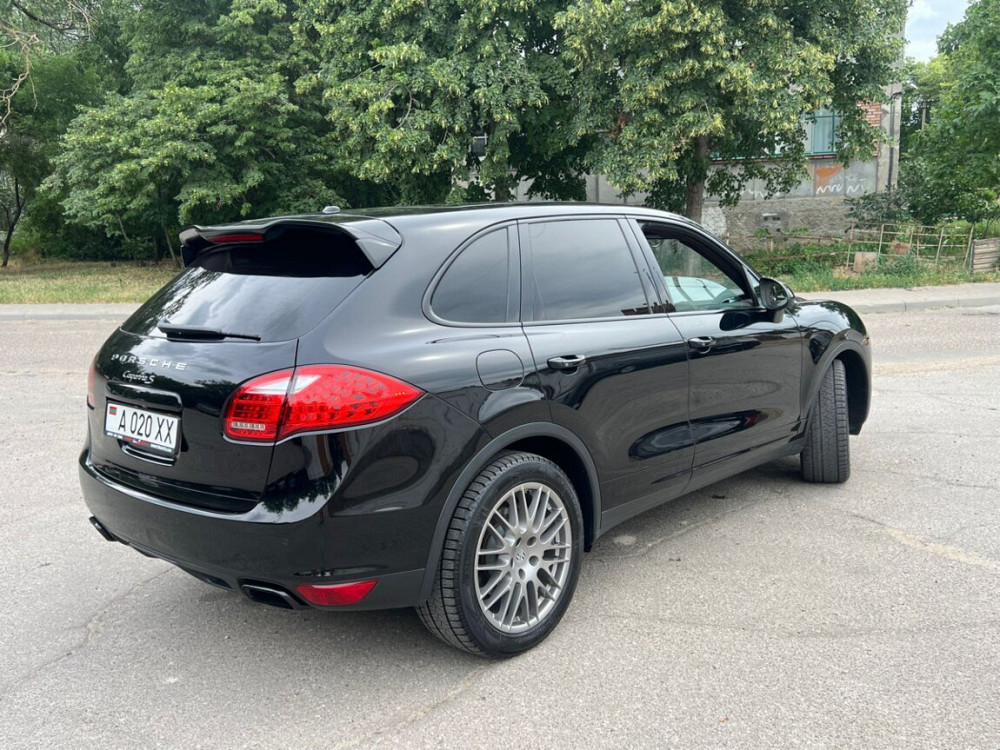 Porsche Cayenne 2014 an Bender Bender - fotografie 3