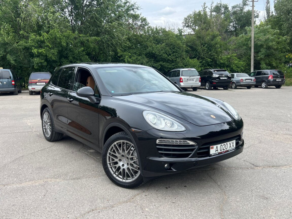 Porsche Cayenne 2014 an Bender Bender - fotografie 1