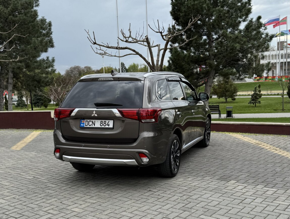 Mitsubishi Outlander 2018 год Тирасполь Тирасполь - изображение 4