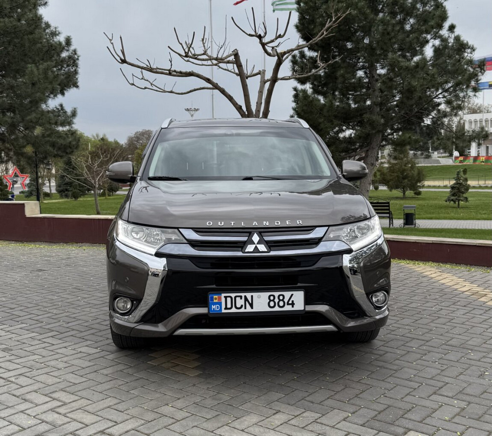 Mitsubishi Outlander 2018 год Тирасполь Тирасполь - изображение 2