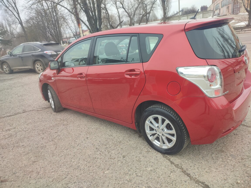 Toyota Verso 2010 год Тирасполь Тирасполь - изображение 3