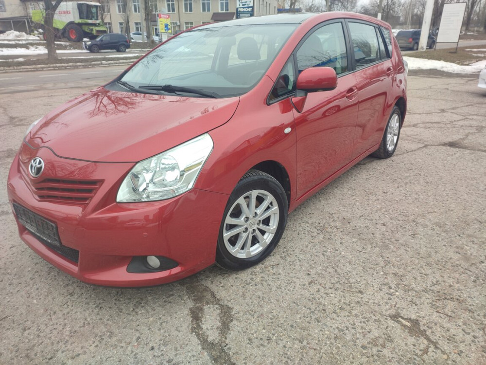 Toyota Verso 2010 год Тирасполь Тирасполь - изображение 2