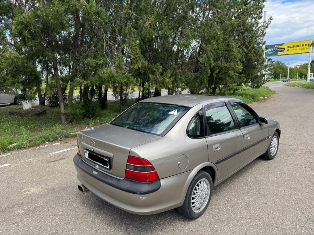 Opel Vectra 1996 год Тирасполь Тирасполь - изображение 4