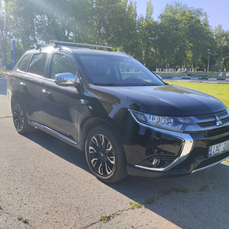 Mitsubishi Outlander 2015 an Tiraspol Tiraspol - fotografie 1
